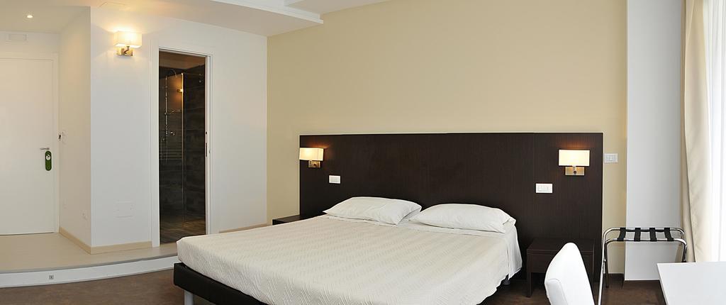 Le Stanze Sul Corso Bed & Breakfast Pescara Luaran gambar